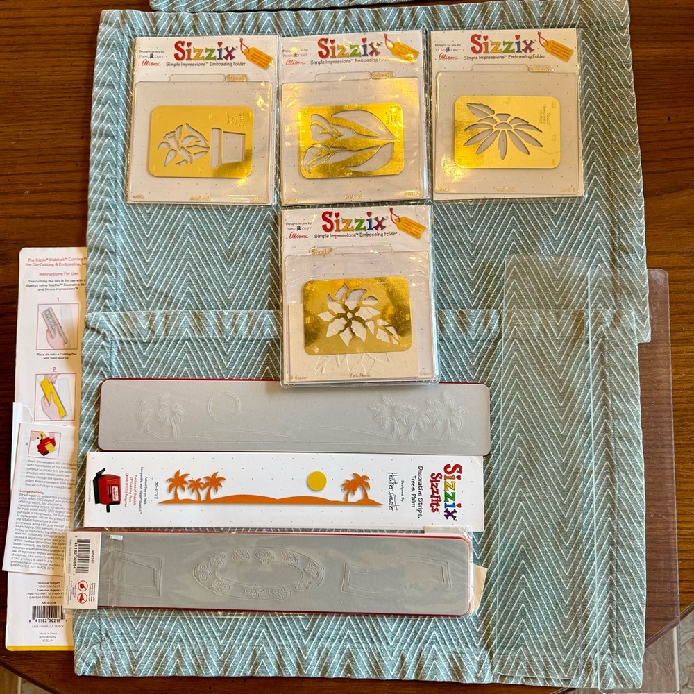 Set of 4 Sizzix Impressions Dies & 2 sizzix Sizxlits Strips /2plates